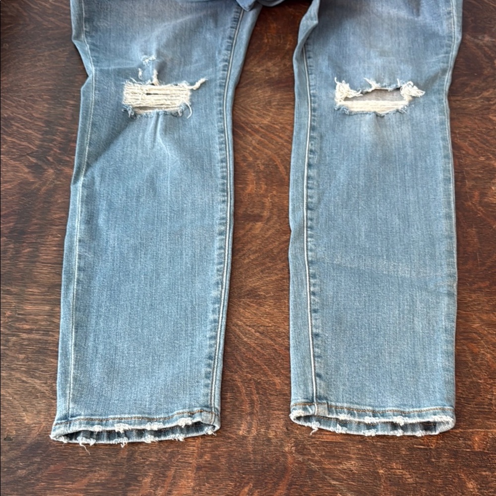 Universal Thread High Rise Blue Jeans with Button Detail - Picture 8 of 13